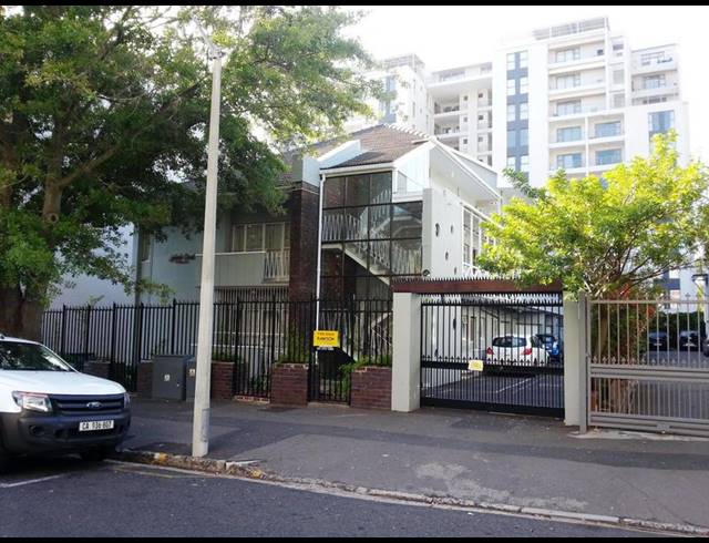 3 BEDROOM PROPERTY TO RENT IN CLAREMONT